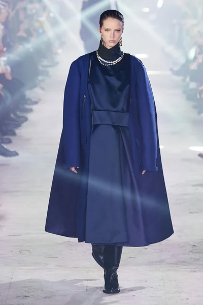 Look 38